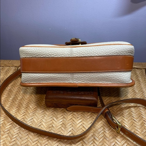 Vintage Dooney & Bourke AWL Lge Equestrian Bag - Picture 7 of 13